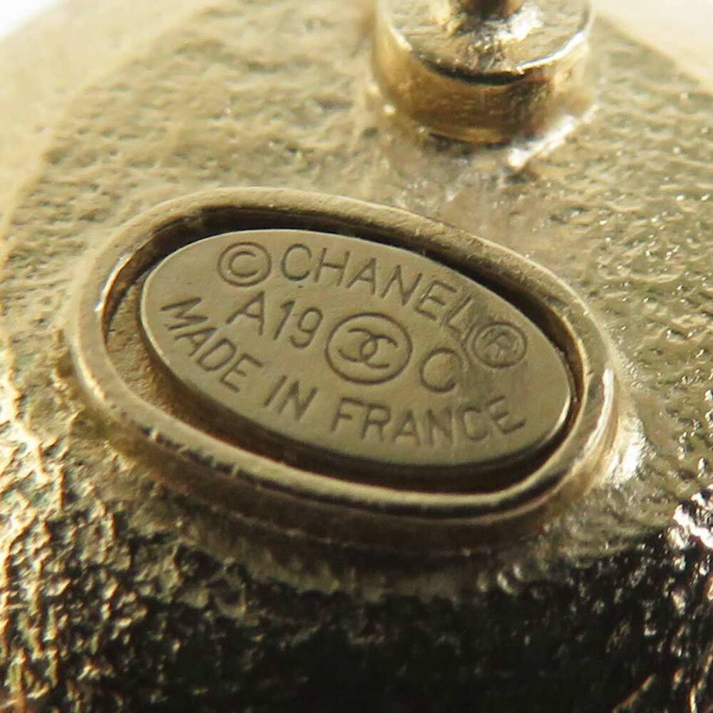 CHANEL Authentic White Pearl Earrings - Picture 8 of 8